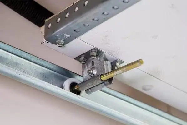 Garage door roller - 24-hour emergency garage door repair service