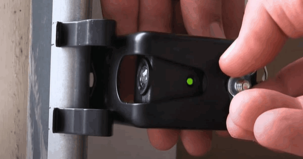 garage door sensor light